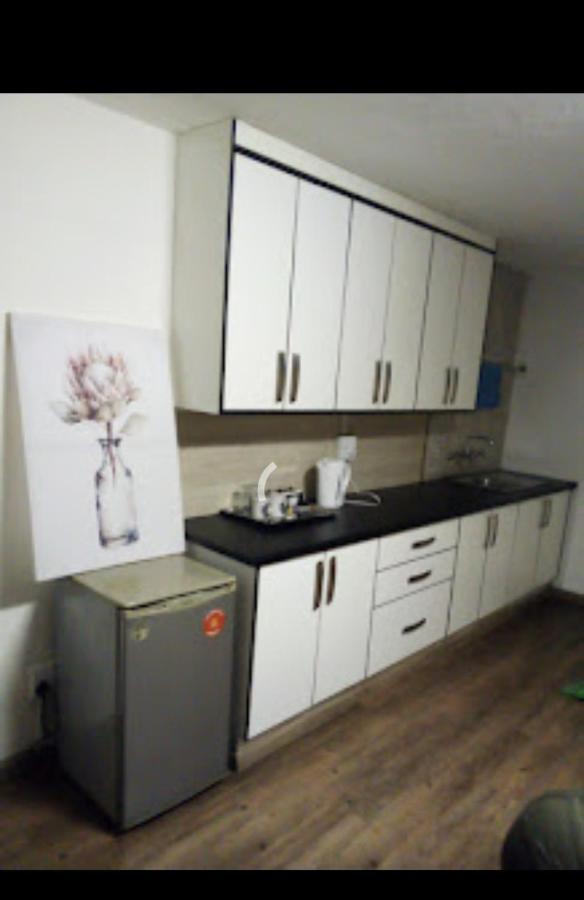 Falcon Lodge Newcastle Bagian luar foto