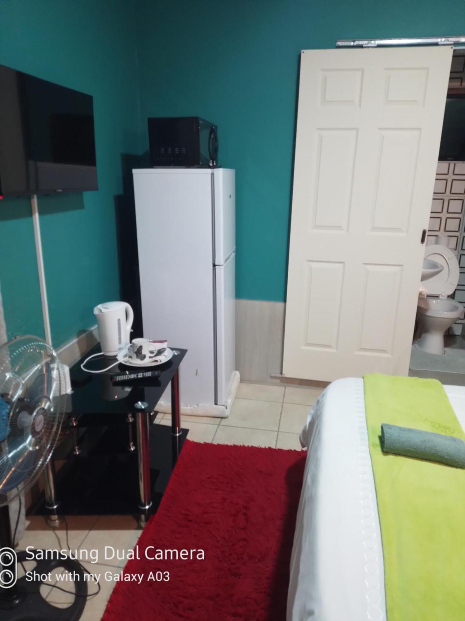 Falcon Lodge Newcastle Bagian luar foto